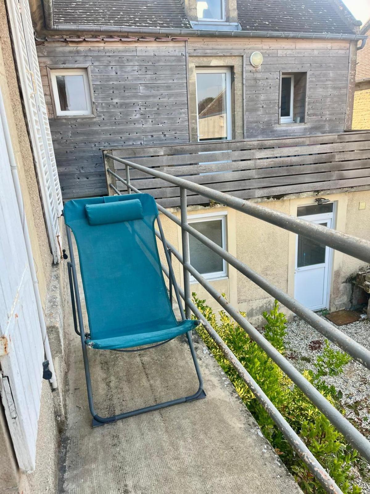 Le Gambetta, 100M De La Plage Luc-sur-Mer Exterior photo